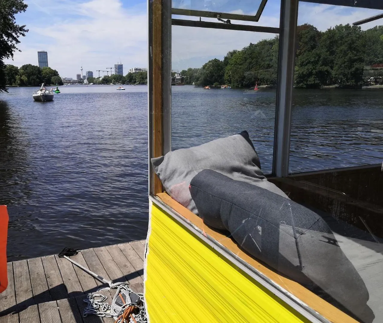 Mitten Im Wasser - Romantische Erholung In Berlin 0*,